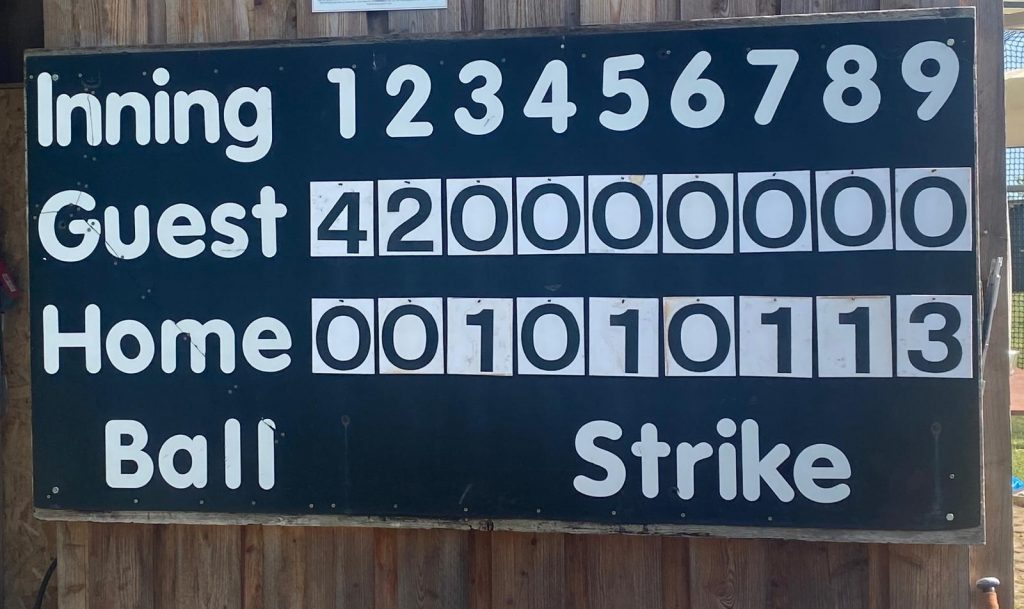 Anzeigetafel nach dem 7:6-Comebacksieg der Main-Taunus Redwings gegen Frankfurt 1860