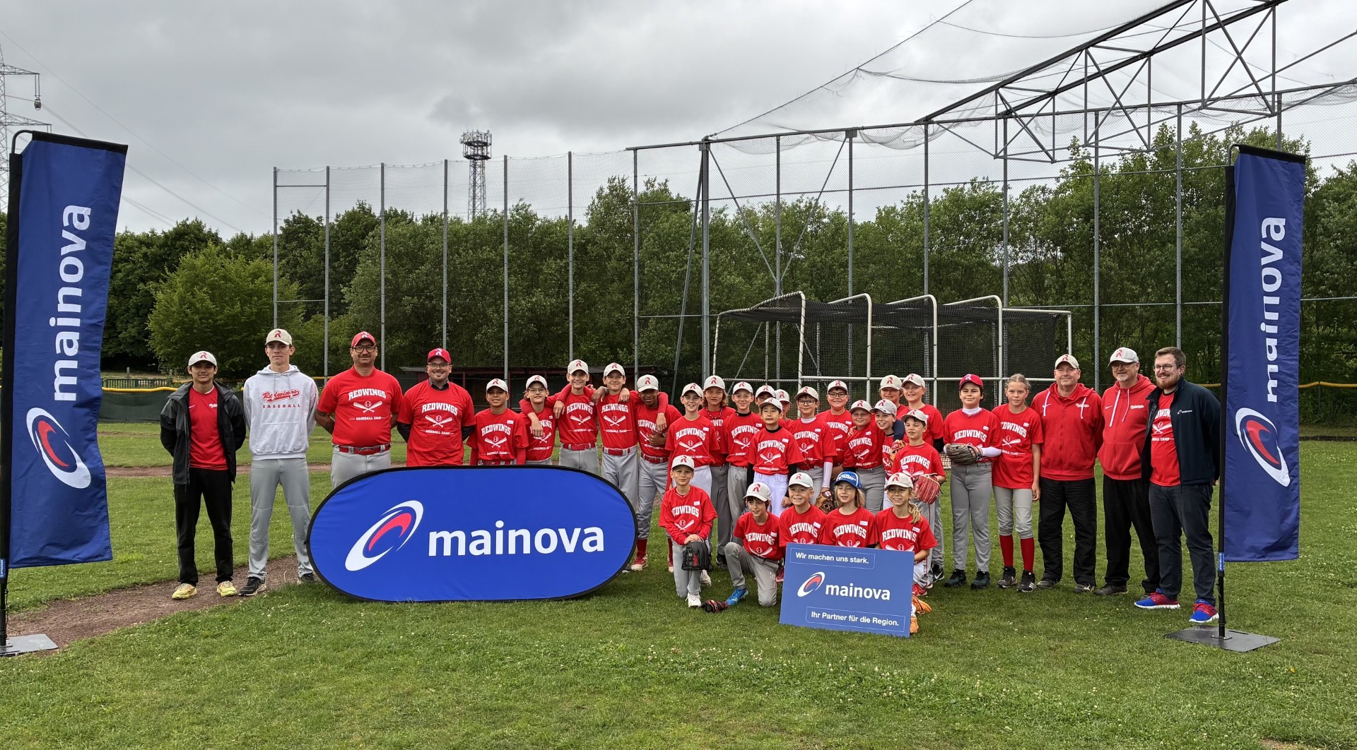 Baseballcamp begeistert 25 Kinder – Mainova unterstützt Redwings-Nachwuchs