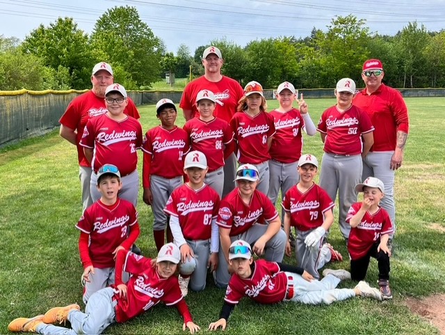 U12-Schüler 2 der Main-Taunus Redwings nach ihren beiden Siegen