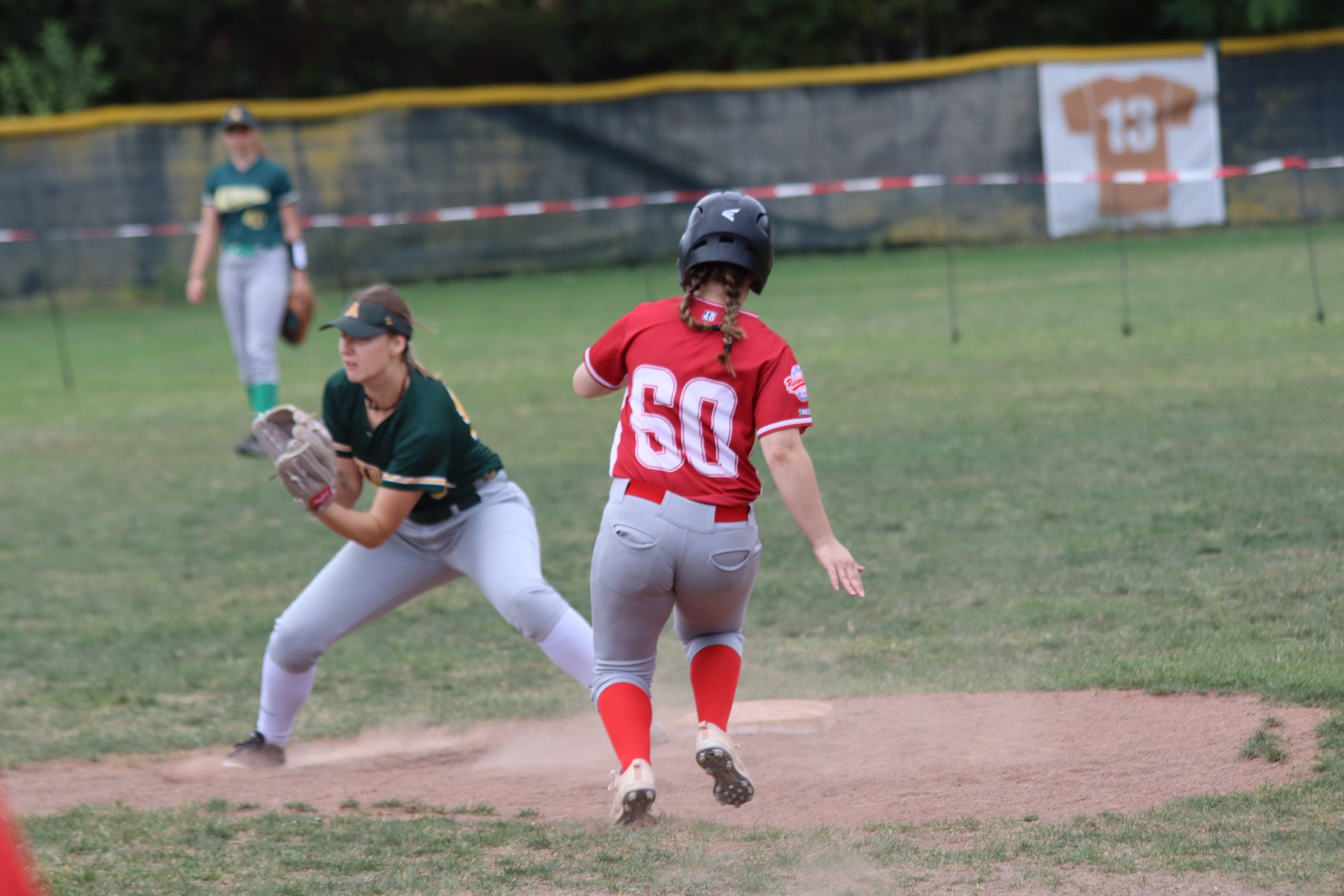 Redwings-Läuferin am Base gegen Mainz